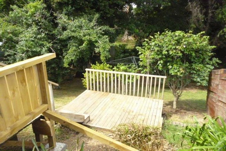 Photo of property in 2/18 Pegler Drive, Howick, Auckland, 2014