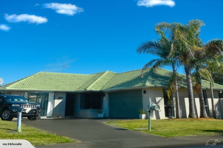 Photo of property in 23 Trossach Place, Wattle Downs, Auckland, 2103