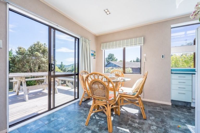 Photo of property in 165 Maungaraki Road, Korokoro, Lower Hutt, 5012