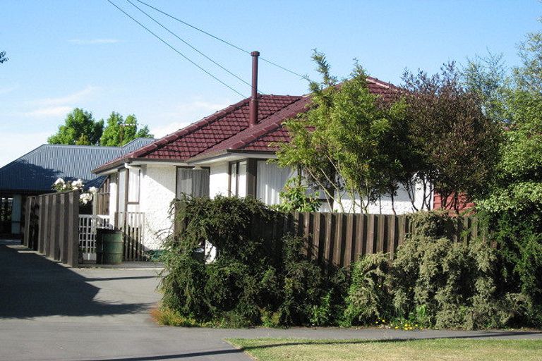 Photo of property in 2/22 Bevington Street, Avonhead, Christchurch, 8042