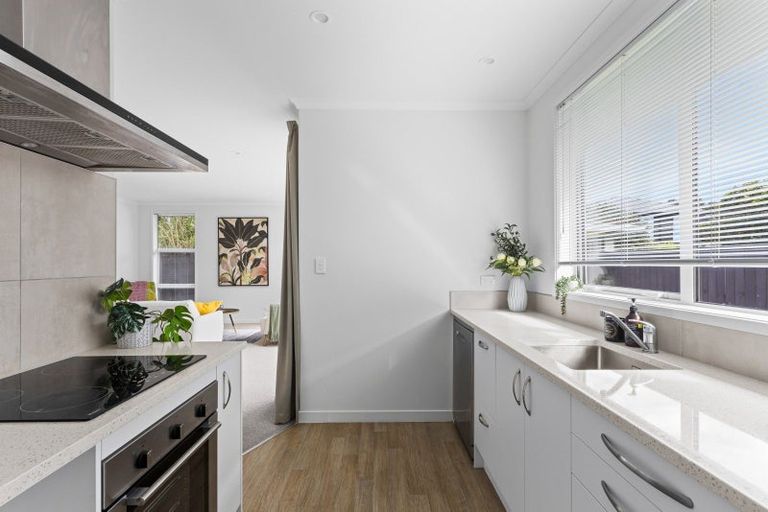 Photo of property in 30d Elizabeth Street, Orewa, 0931