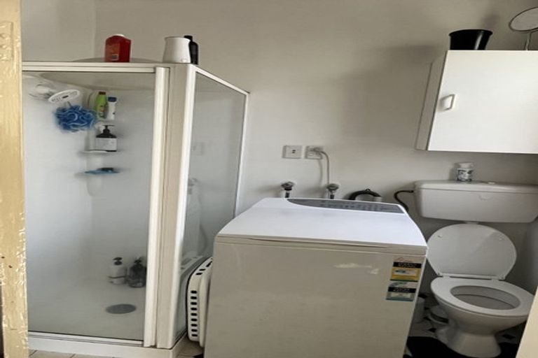 Photo of property in 8 Caprera Street, Melrose, Wellington, 6023