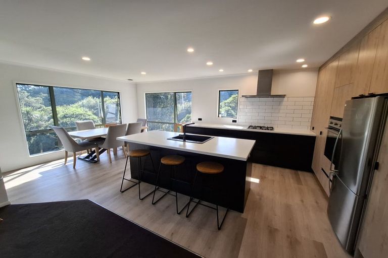 Photo of property in 86a Riversdale Drive, Merrilands, New Plymouth, 4312