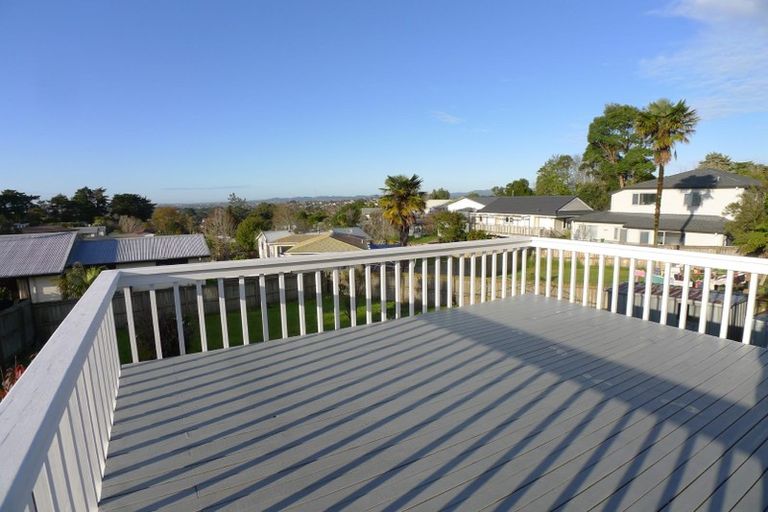 Photo of property in 83 Hobsonville Road, West Harbour, Auckland, 0618