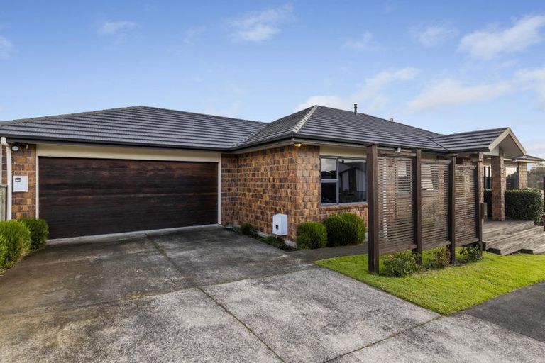 Photo of property in 195 Heta Road, Highlands Park, New Plymouth, 4312