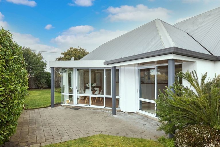 Photo of property in 255 Avonhead Road, Avonhead, Christchurch, 8042