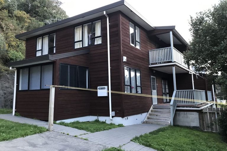 Photo of property in 20 Melrose Road, Island Bay, Wellington, 6023