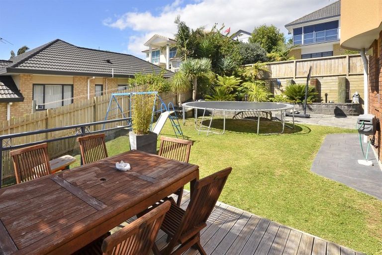 Photo of property in 13 Sesame Grove, Goodwood Heights, Auckland, 2105