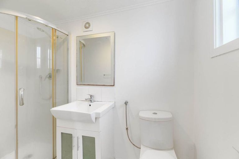 Photo of property in 57 Forrest Hill Road, Milford, Auckland, 0620