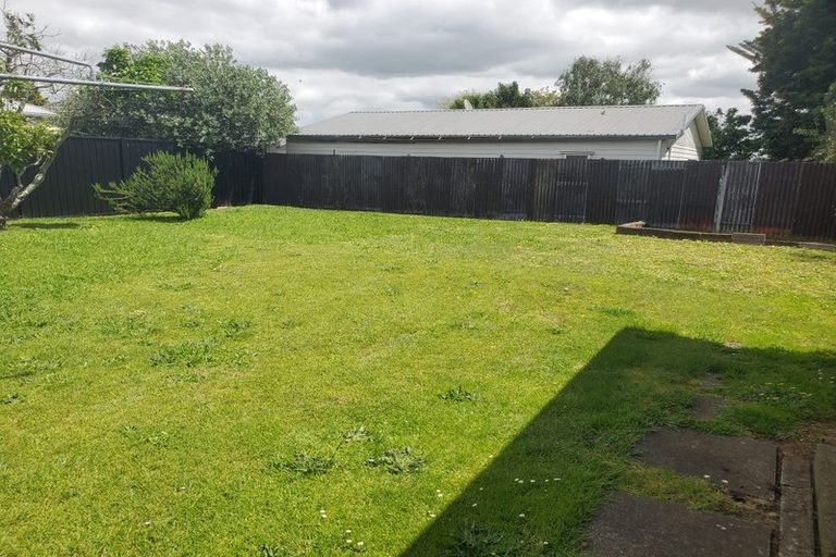 Photo of property in 82 Grove Road, Papakura, 2110