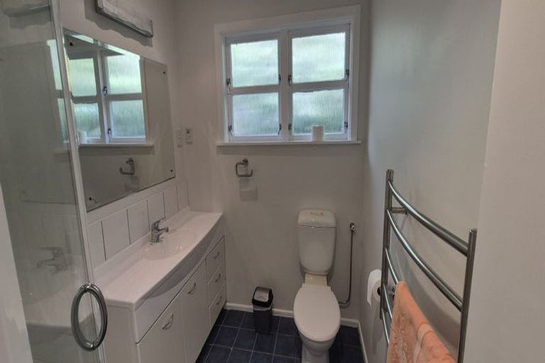 Photo of property in 52 Monaghan Avenue, Karori, Wellington, 6012