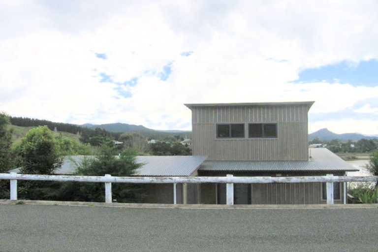 Photo of property in 108 Tukere Drive, Whangamata, 3620