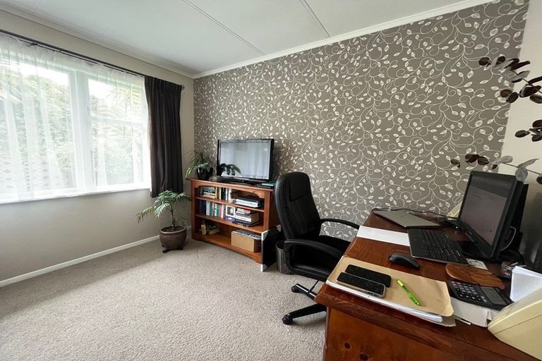 Photo of property in 106 Normandale Road, Normandale, Lower Hutt, 5010