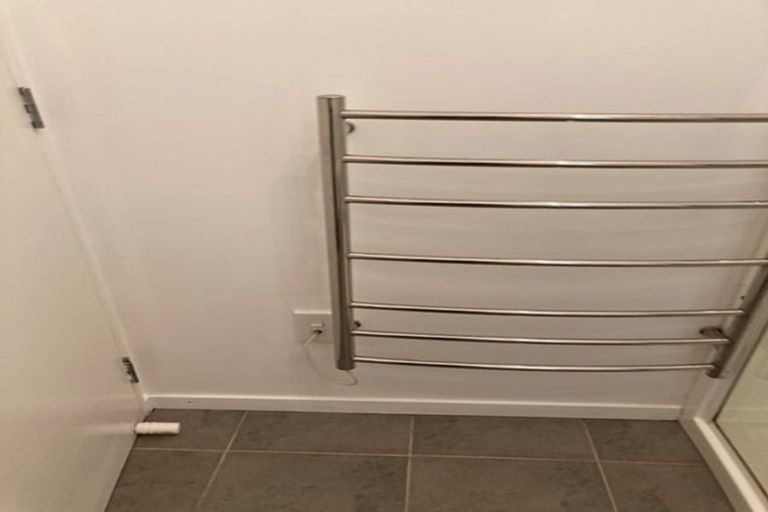 Photo of property in 2/39 Onslow Road, Khandallah, Wellington, 6035