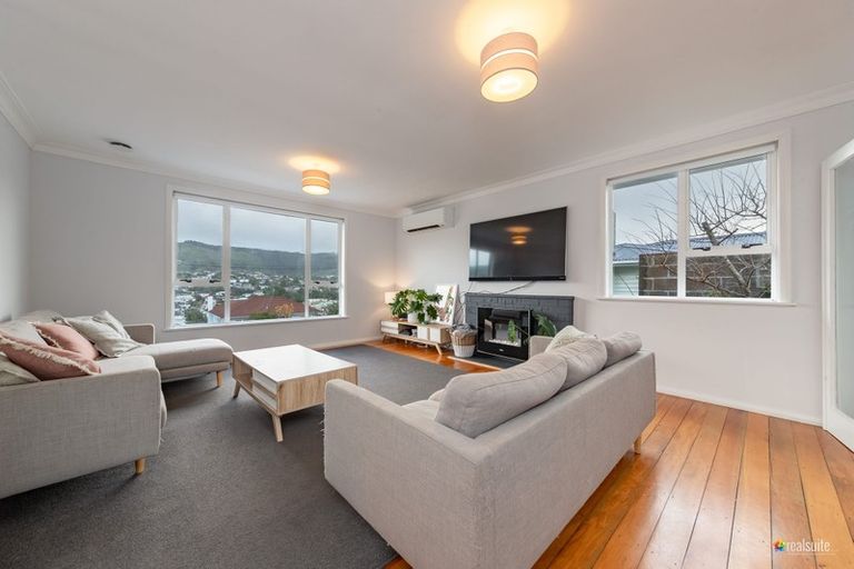 Photo of property in 23 Taylor Terrace, Tawa, Wellington, 5028