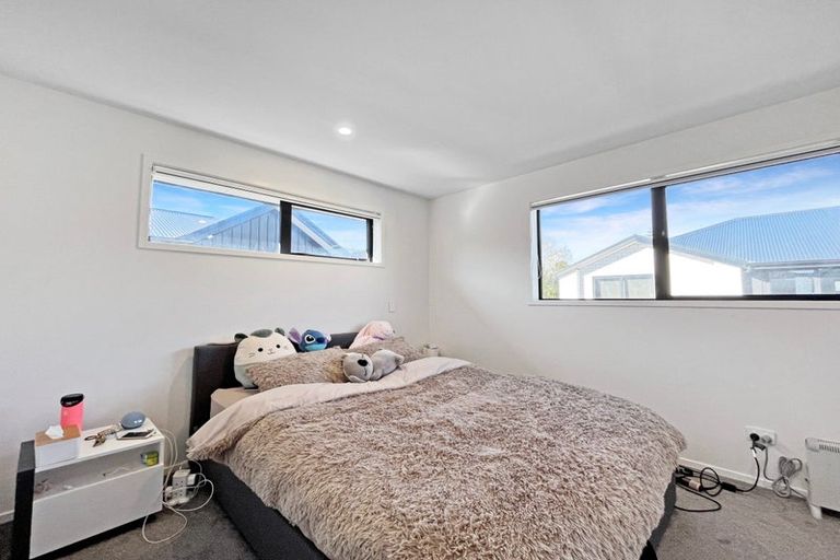 Photo of property in 2/12 Biddle Crescent, Taita, Lower Hutt, 5011