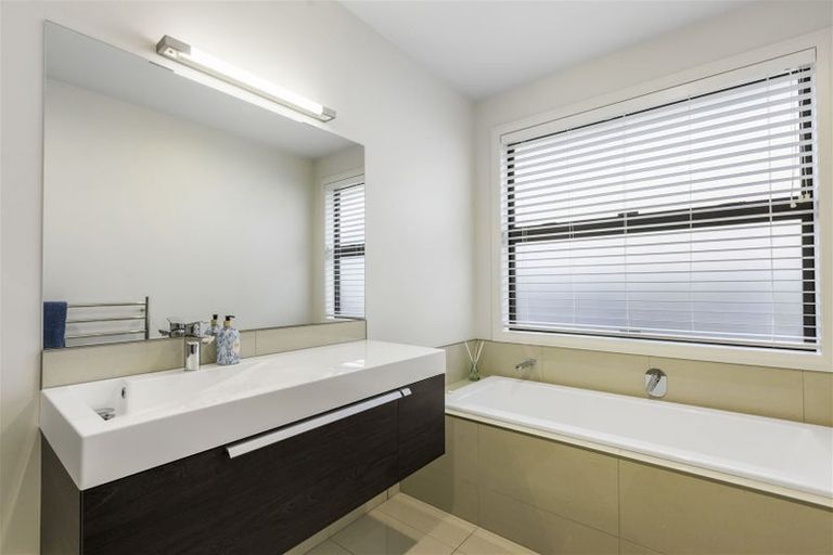 Photo of property in 54 Roy Hilton Drive, Flagstaff, Hamilton, 3210