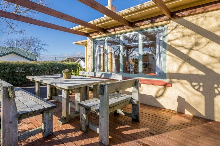 Photo of property in 103 Weraroa Road, Levin, 5510