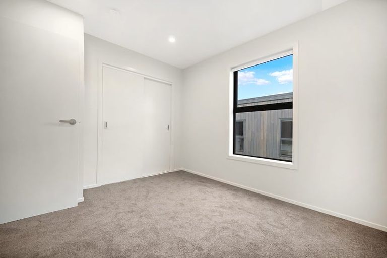 Photo of property in 15/506 Glenfield Road, Bayview, Auckland, 0629