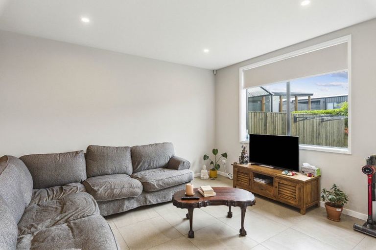Photo of property in 39 Te Ara Kawakahia, Waikanae, 5036