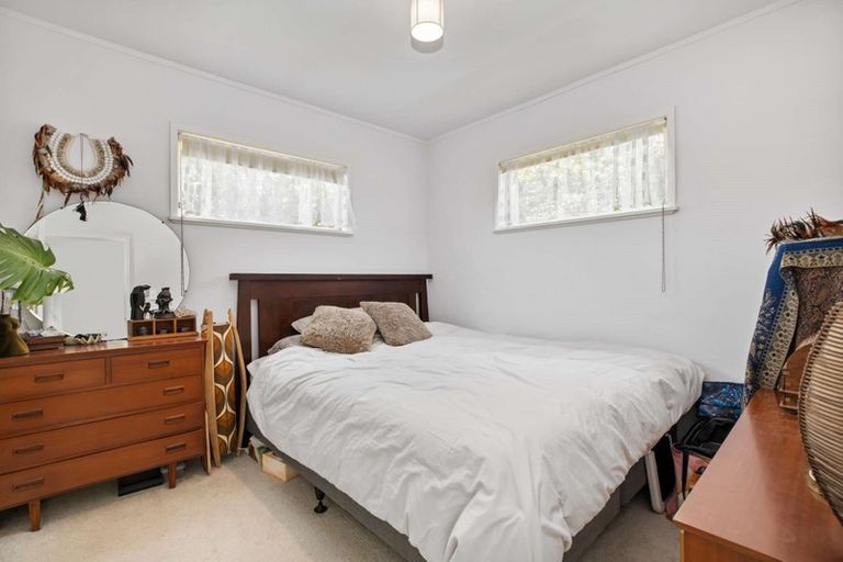 Photo of property in 12 De Val Drive, Titirangi, Auckland, 0604