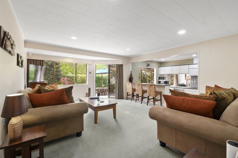 Photo of property in 18 Clifton Terrace, Fitzherbert, Palmerston North, 4410