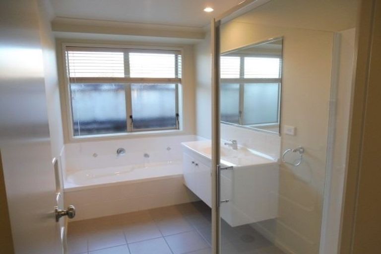 Photo of property in 9 Winchester Place, Rototuna North, Hamilton, 3210