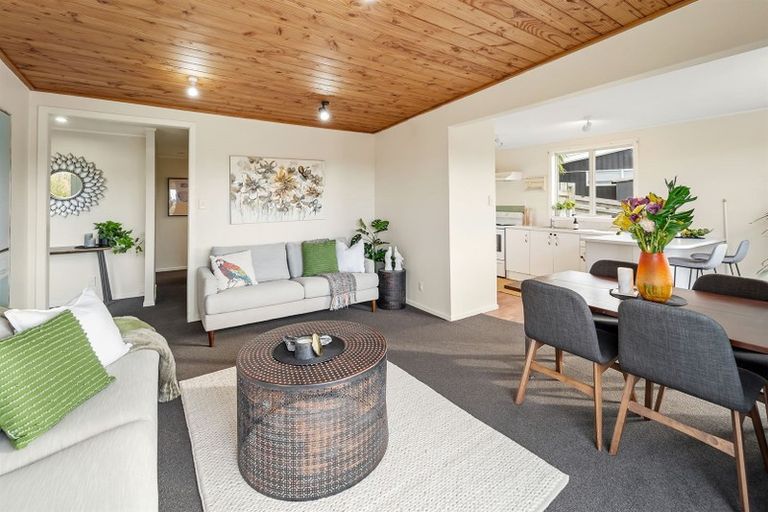 Photo of property in 53 Elliston Crescent, Stanmore Bay, Whangaparaoa, 0932