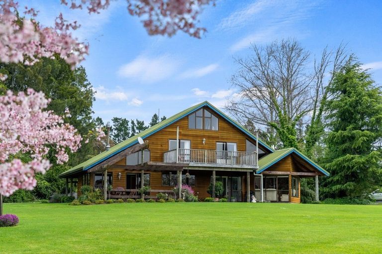 Photo of property in 1254 Pipiwai Road, Ruatangata West, Whangarei, 0176