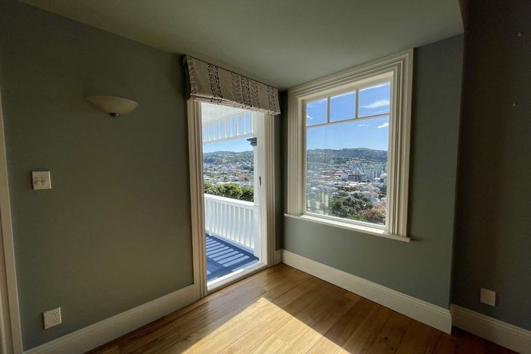 Photo of property in 21 Austin Street, Mount Victoria, Wellington, 6011
