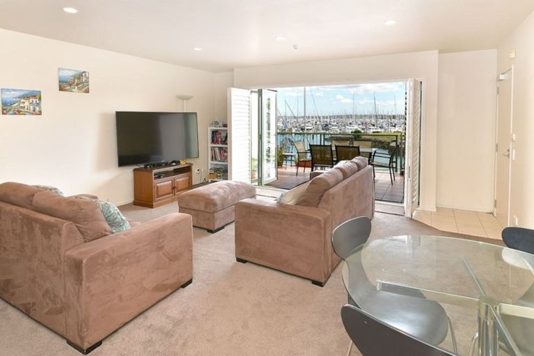 Photo of property in 14 Harbour Village Drive, Gulf Harbour, Whangaparaoa, 0930