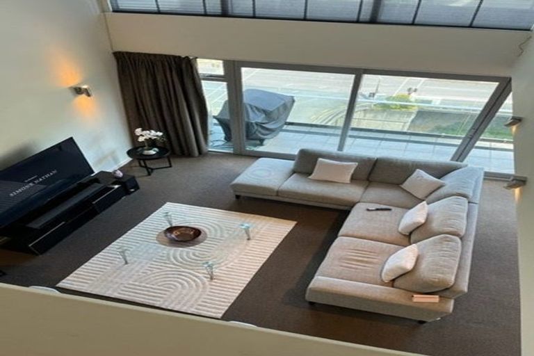 Photo of property in Montreaux, 164 The Terrace, Wellington Central, Wellington, 6011