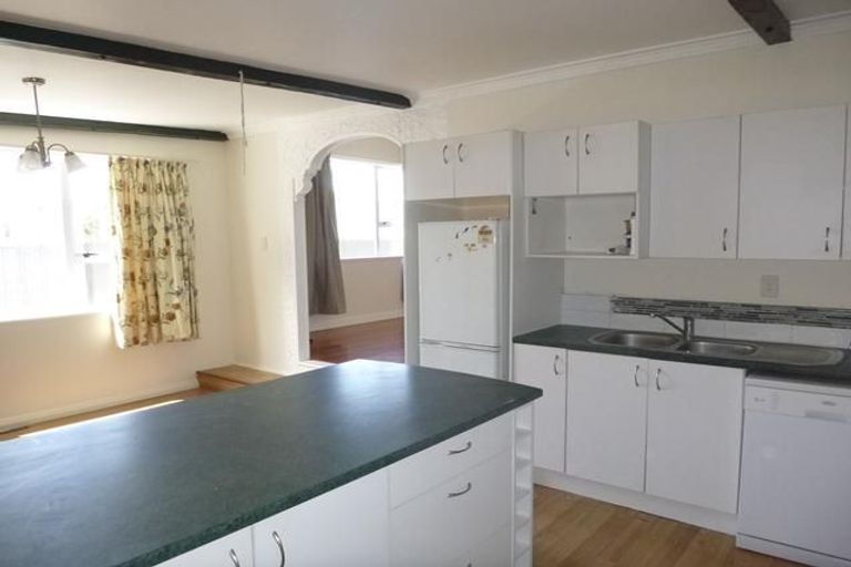 Photo of property in 26 Leighton Avenue, Waiwhetu, Lower Hutt, 5010