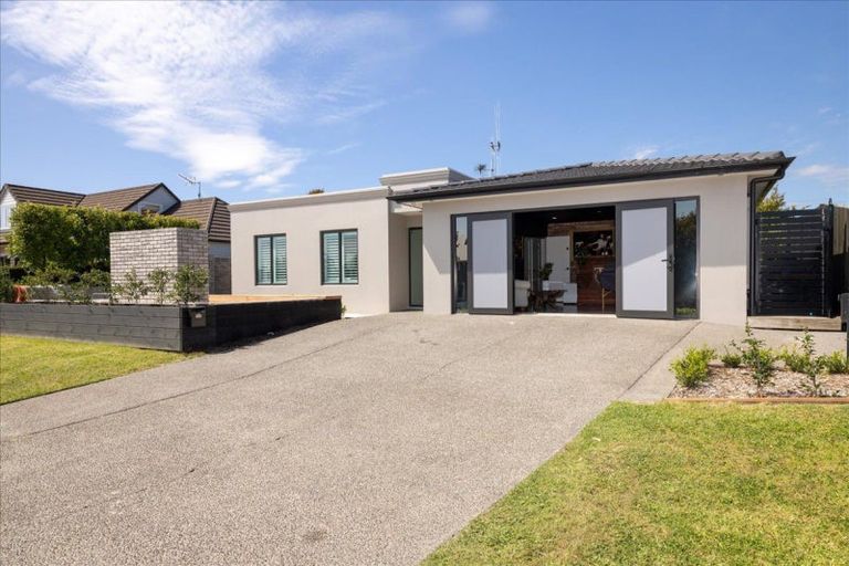 Photo of property in 22 Harbelle Close, Bethlehem, Tauranga, 3110