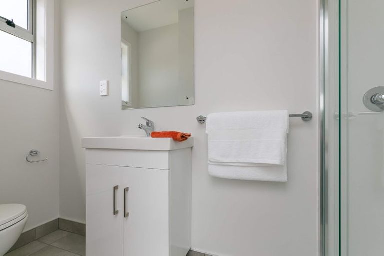 Photo of property in 41a Collins Avenue, Tawa, Wellington, 5028