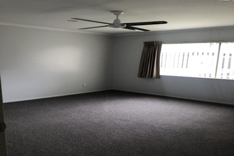 Photo of property in 16 Sams Way, Raumati South, Paraparaumu, 5032