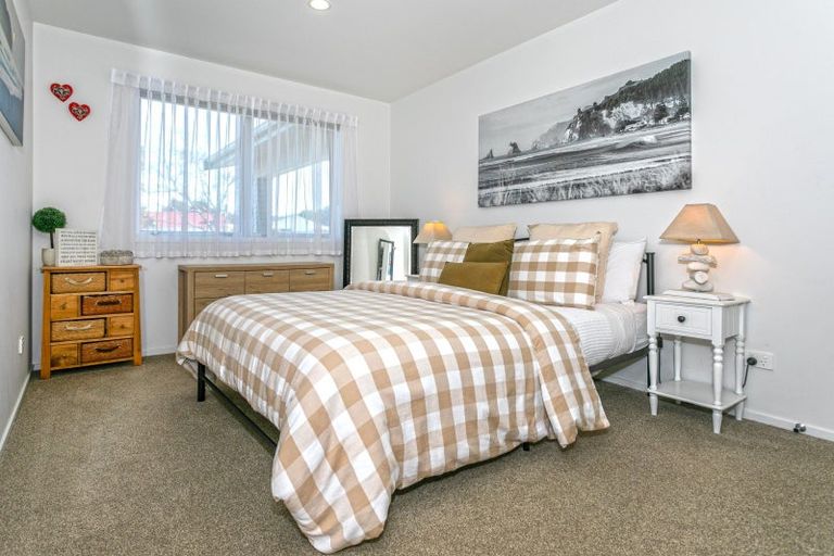 Photo of property in 104 Kiwi Road, Whangamata, 3620