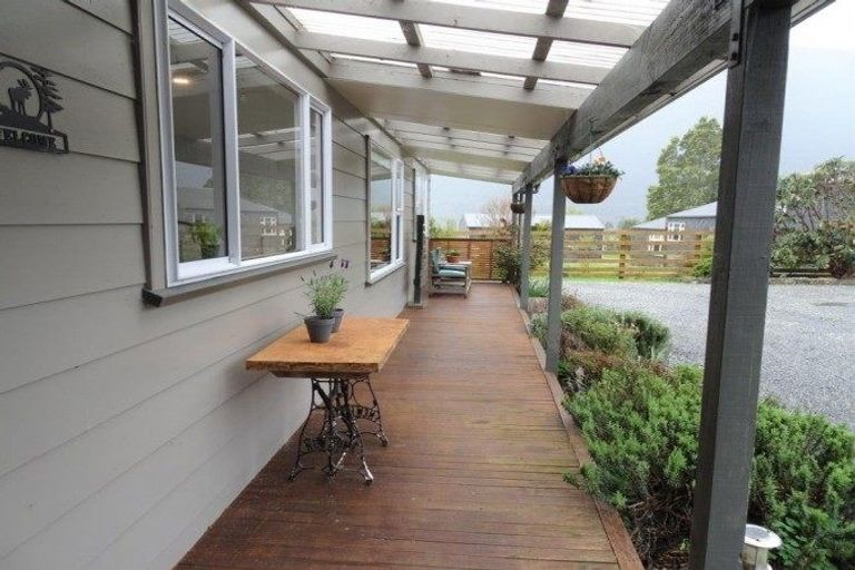Photo of property in 2147 Lake Brunner Road, Inchbonnie, Kumara, 7875