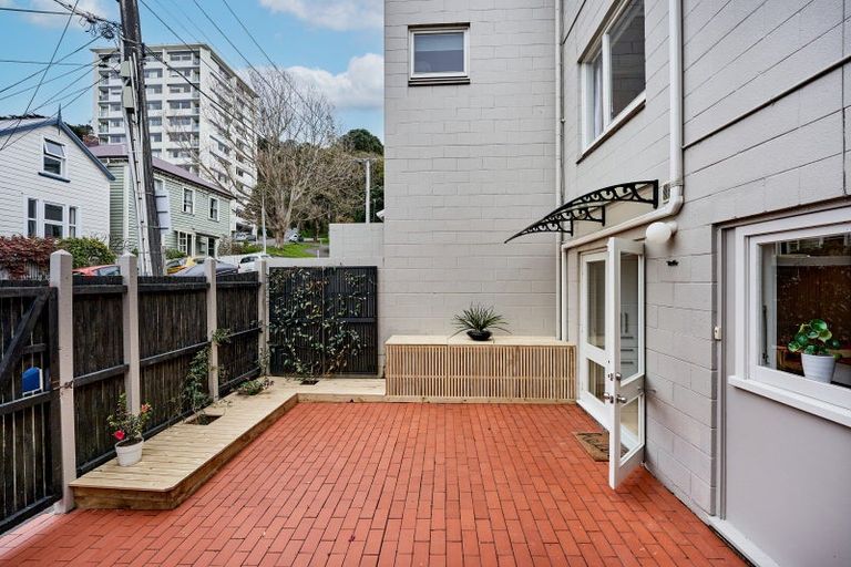 Photo of property in 6 Cottleville Terrace, Thorndon, Wellington, 6011