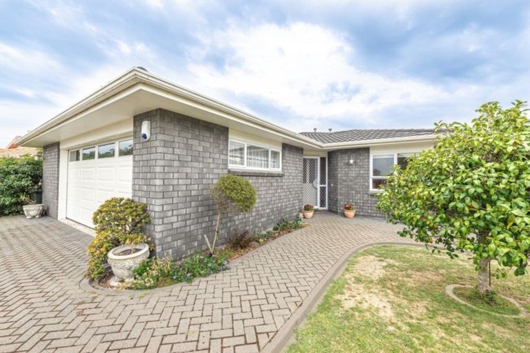 Photo of property in 28 Kakaho Drive, Tawhero, Whanganui, 4501