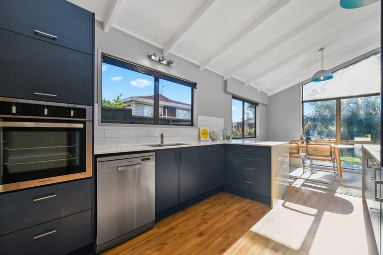 Photo of property in 4 Leonard Place, Dinsdale, Hamilton, 3204