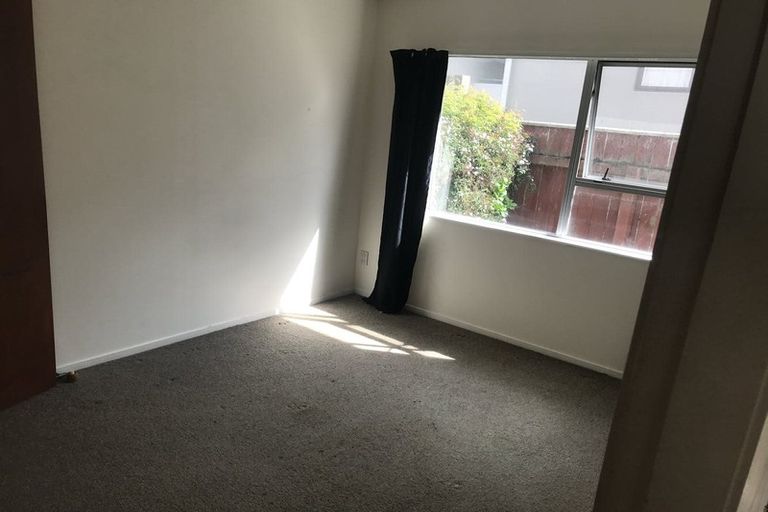 Photo of property in 2/12 Cardall Street, Newtown, Wellington, 6021