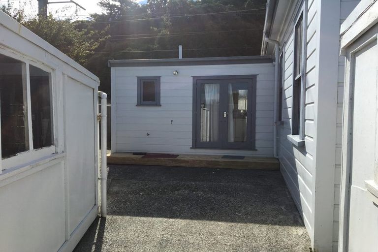 Photo of property in 37 Riddlers Crescent, Petone, Lower Hutt, 5012
