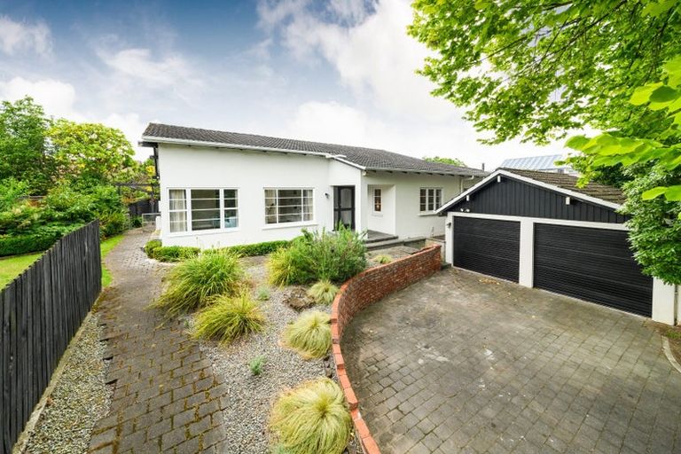 Photo of property in 4 Awatea Terrace, Hokowhitu, Palmerston North, 4410