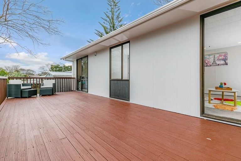 Photo of property in 2/26 Nearco Street, Randwick Park, Auckland, 2105