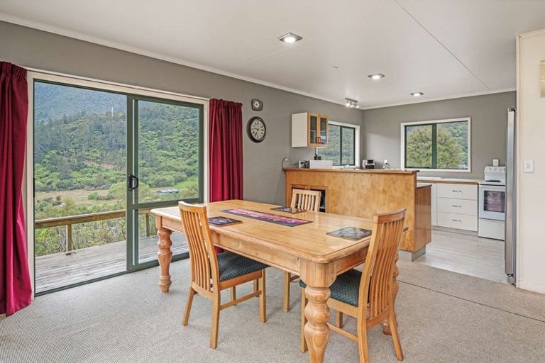 Photo of property in 3 Soucis Lane, Okiwi Bay, French Pass, 7193