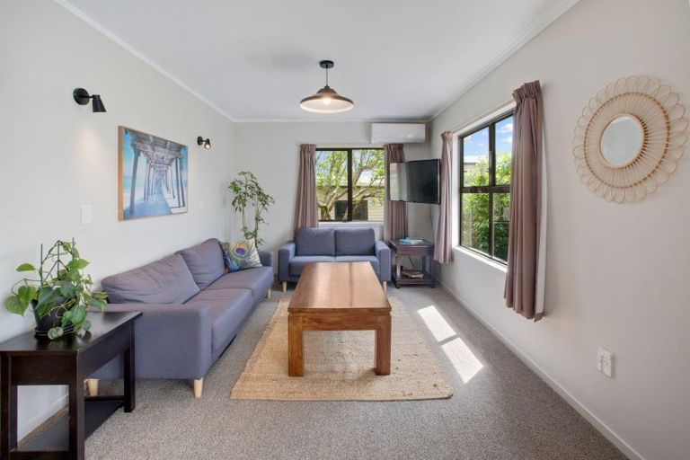Photo of property in 20 James Street, Raglan, 3225
