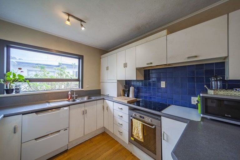 Photo of property in 24 Anzac Avenue, Onekawa, Napier, 4110