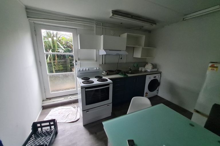 Photo of property in 102 Newcastle Road, Dinsdale, Hamilton, 3204