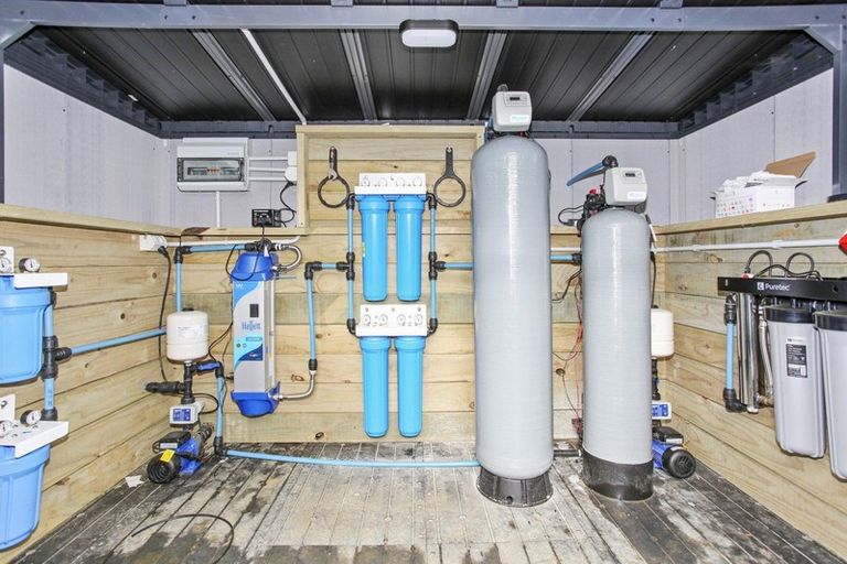 Photo of property in 59 Chamberlain Road, Bombay, 2675